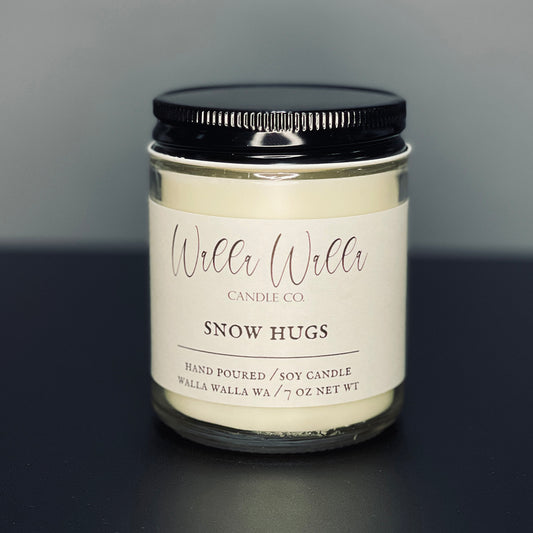 "SNOW HUGS" CANDLE